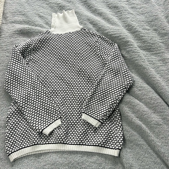 Women’s high neck 100% cotton sweater- pre loved and in great condition - Picture 1 of 8